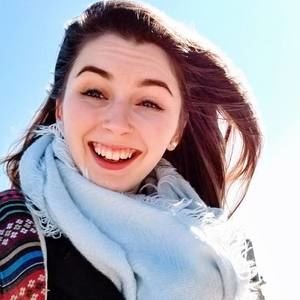 Meet your Posher, Holly